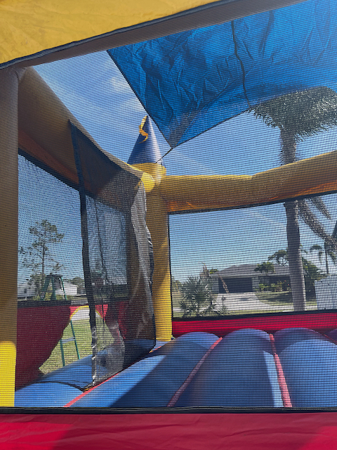 Classic Bounce Castle Photo 2