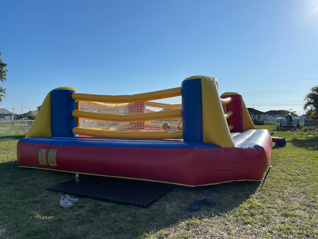 Classic Bounce Castle Photo 3